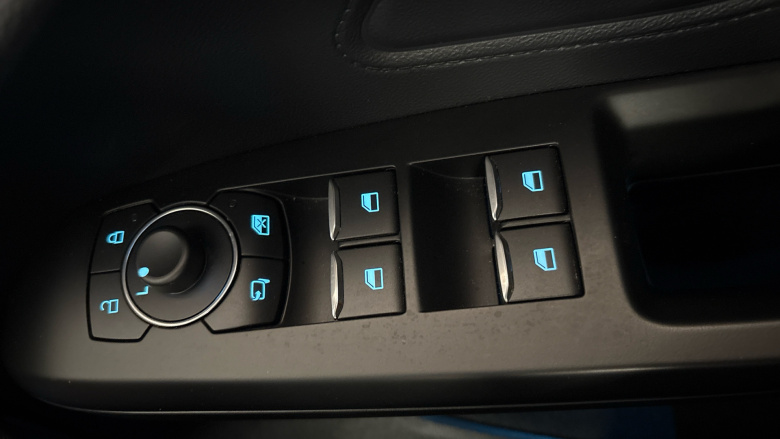 Ford Focus 1.0 EcoBoost Hybrid mHEV Active Vign 5dr Auto Petrol Hatchback